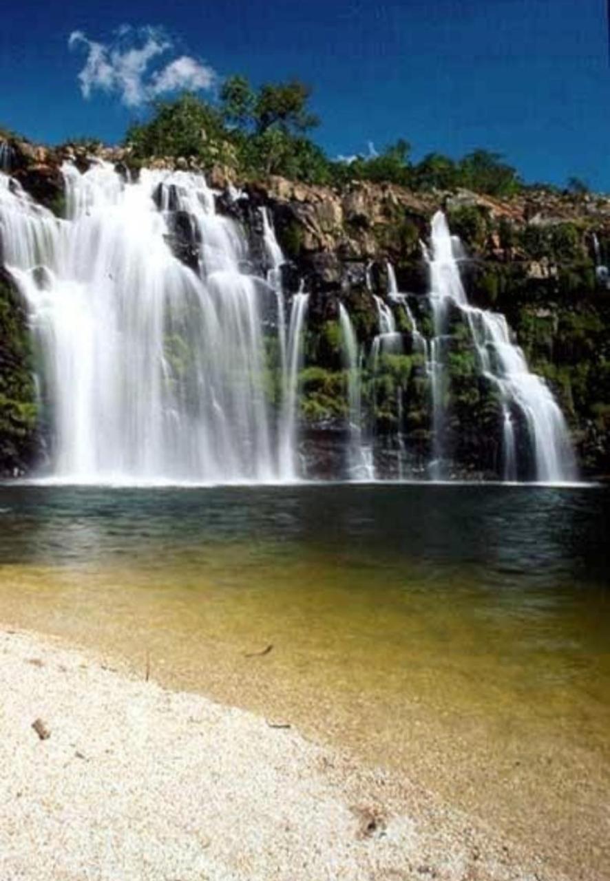 Pousada Cachoeira Poco Encantado Алту-Параизу-ди-Гояс Экстерьер фото